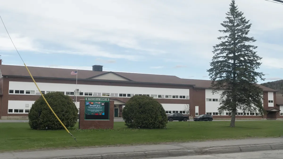 Bomb threat closes Fort Kent school