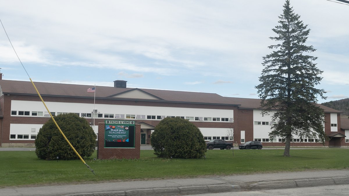 Bomb threat closes Fort Kent school