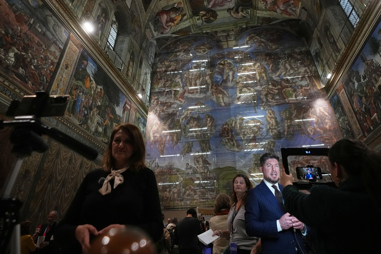 Michelangelo's 'Last Judgement' gets clean up as tide of visitors to Sistine Chapel grows