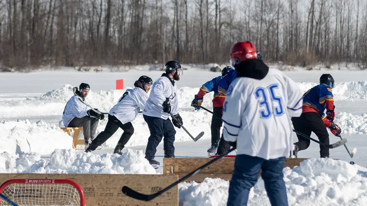 17 teams compete in 7th annual Acadian Pond Hockey Classic