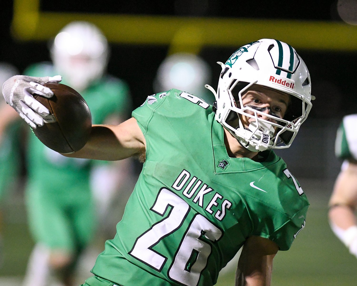 York responds to loss in a big way, knocks off previously undefeated Glenbard West