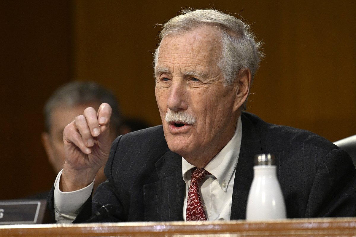 Angus King says he 'saw nothing' in classified video to justify double-strike on boat