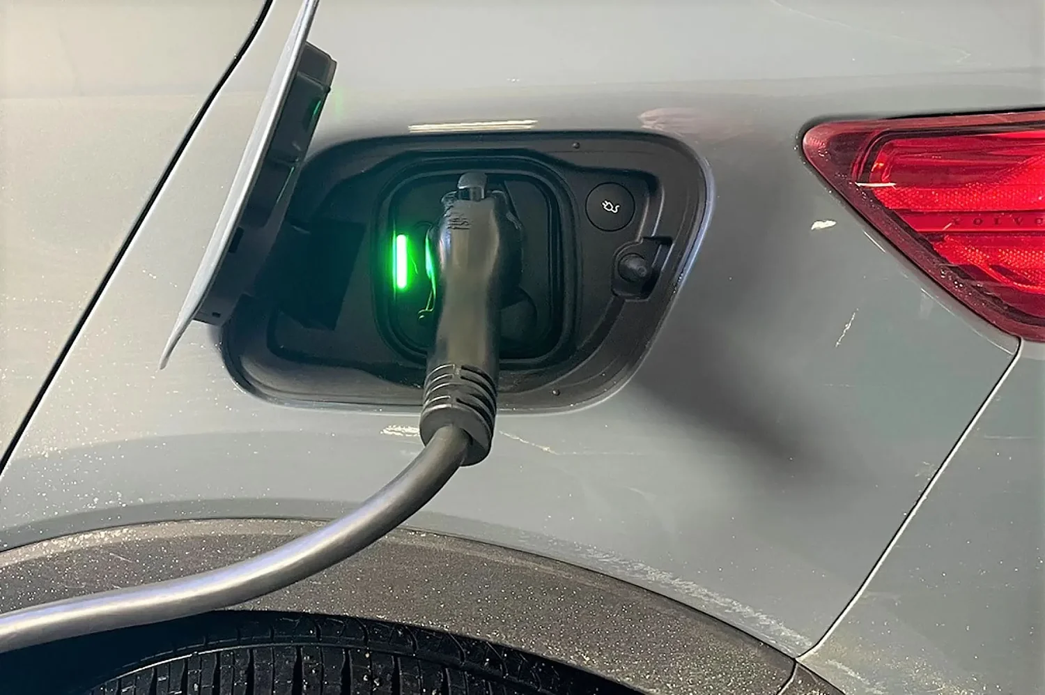 New Hampshire EV dealers are busy as tax credit deadline looms