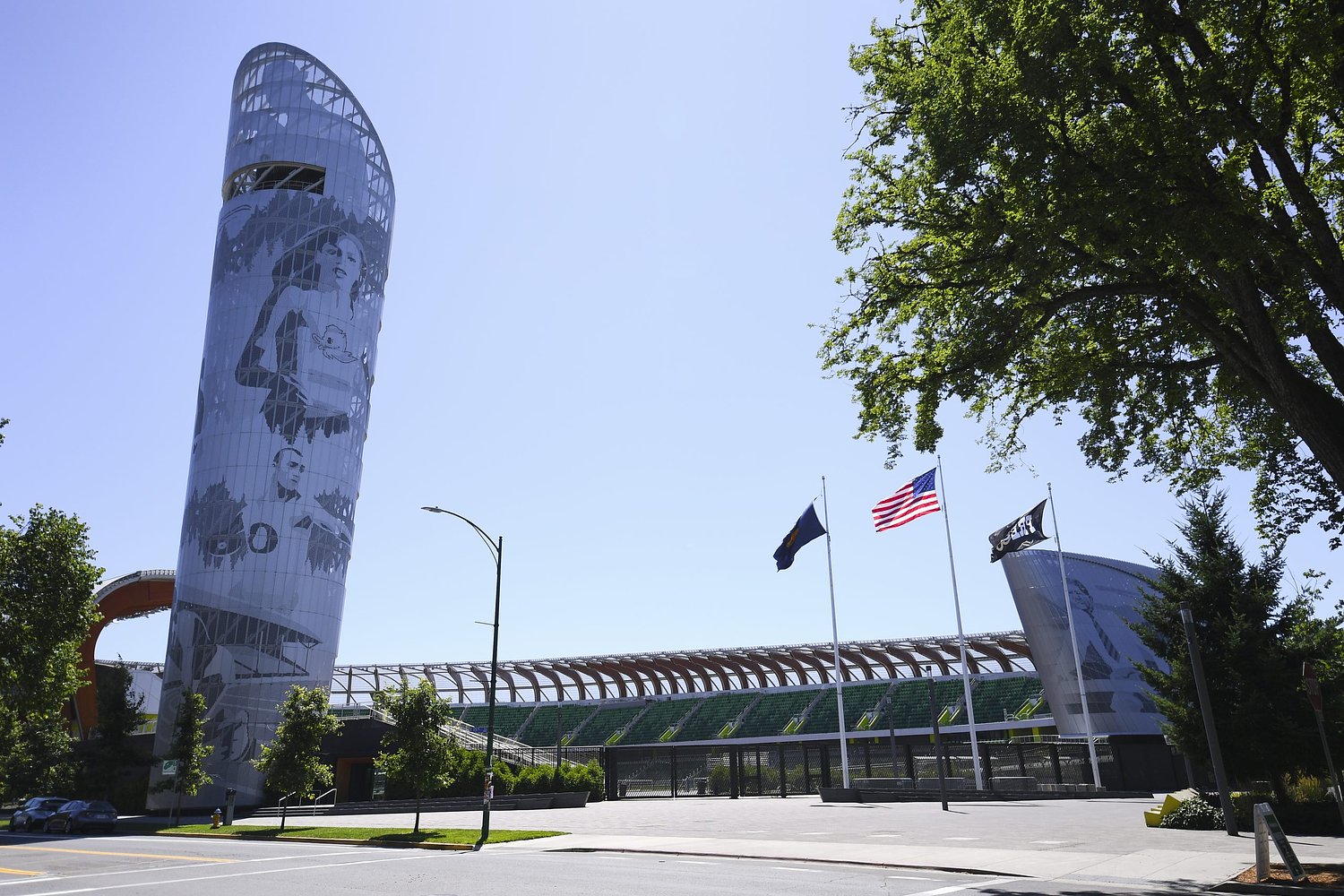 No threat found after bomb scare prompts Hayward Field evacuation a day before NCAA meet