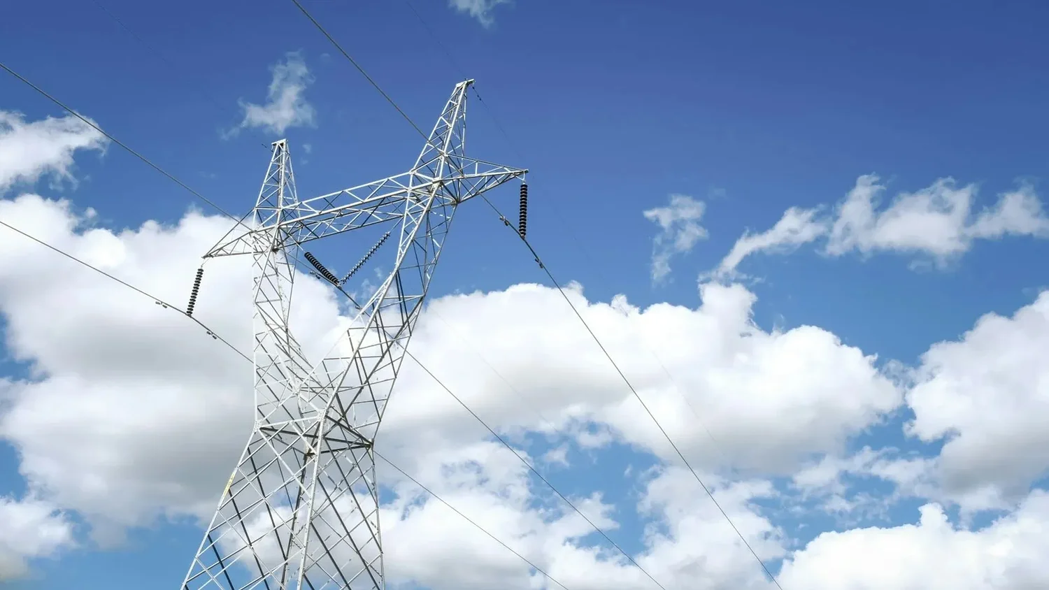 Cold snap strains New England power grid