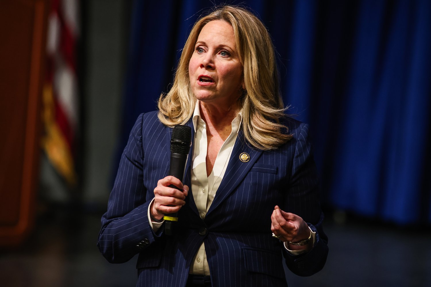 Rep. Laura Gillen blasts Hochul for endorsing Mamdani