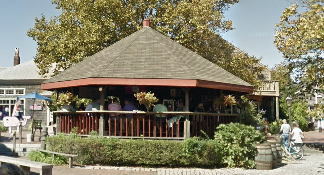 Nantucket Gazebo fans fight back after landlord declines to renew 34-year lease