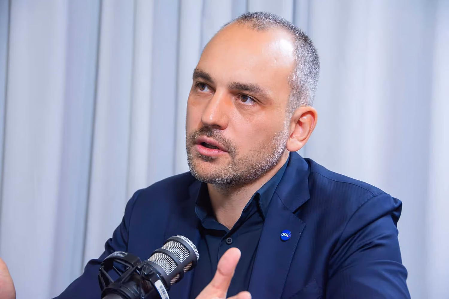 Adrian Echert, USR: ”La Sibiu, pe strada Călugăreni, șase firme au acumulat datorii de peste 115 milioane de lei”