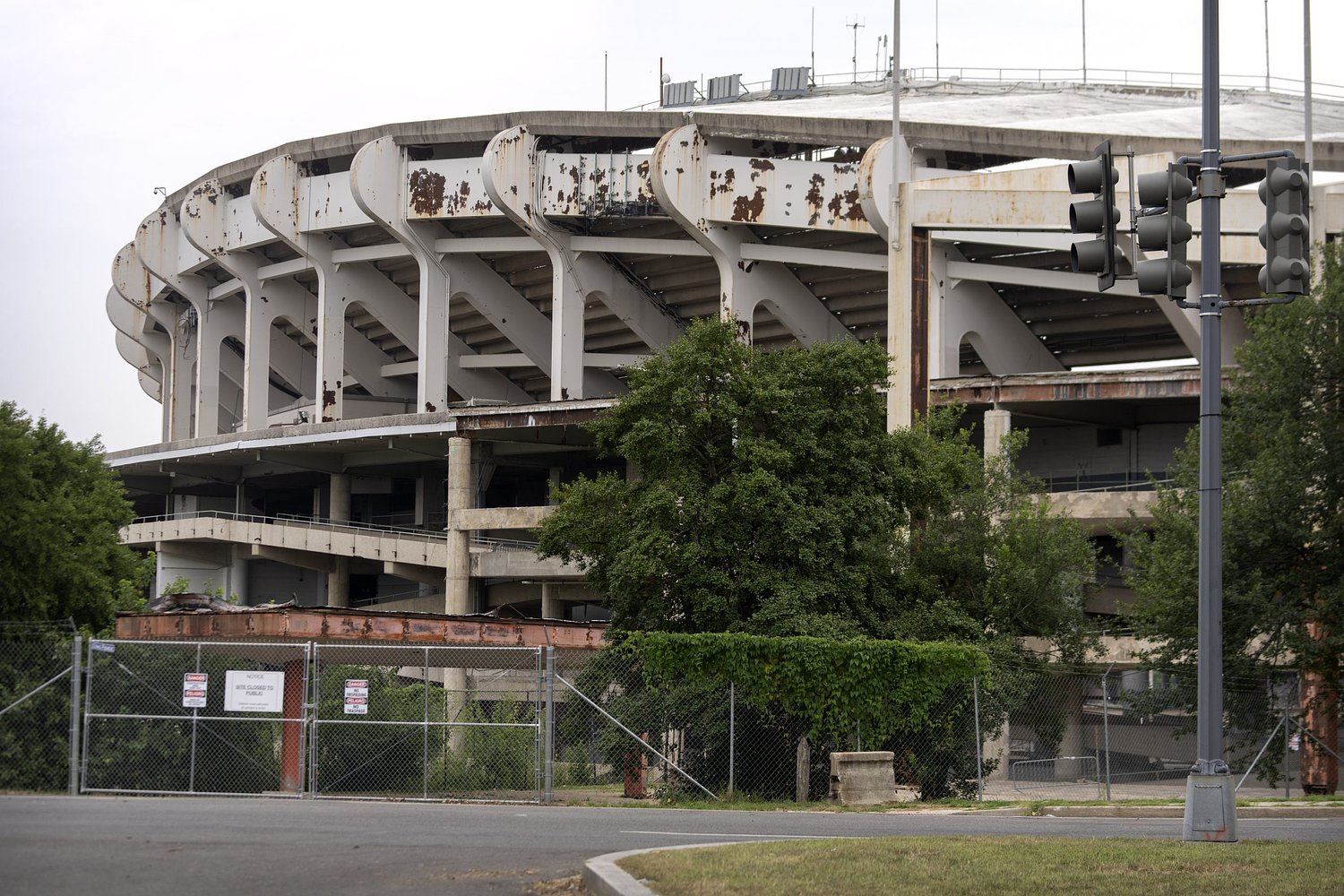  D.C. Council advances Commanders’ stadium deal in first vote