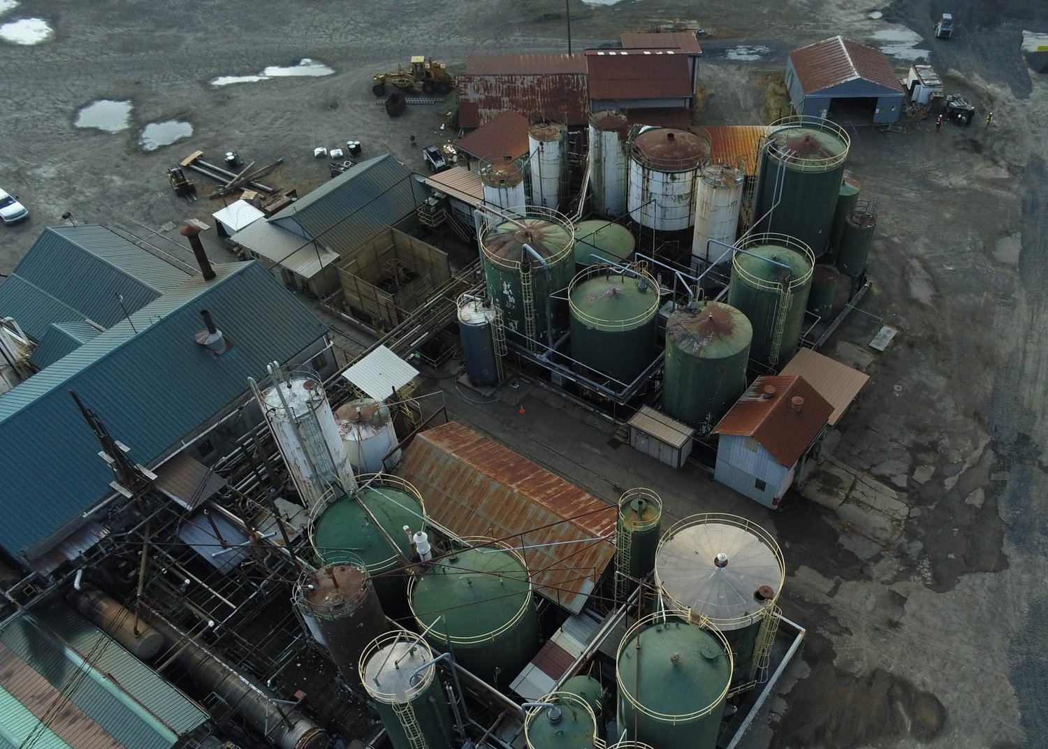 $200,000 judgment awarded to four who sued J.H. Baxter over pollution