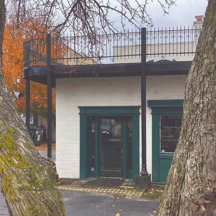 116-year-old building, former site of Eastside Bakery in St. Charles, receives historic landmark status