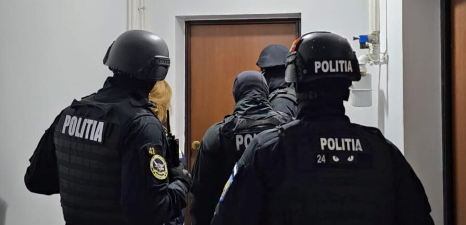 Mega-operațiune a Poliției: peste 300 de percheziții pentru fraude de 220 milioane de lei