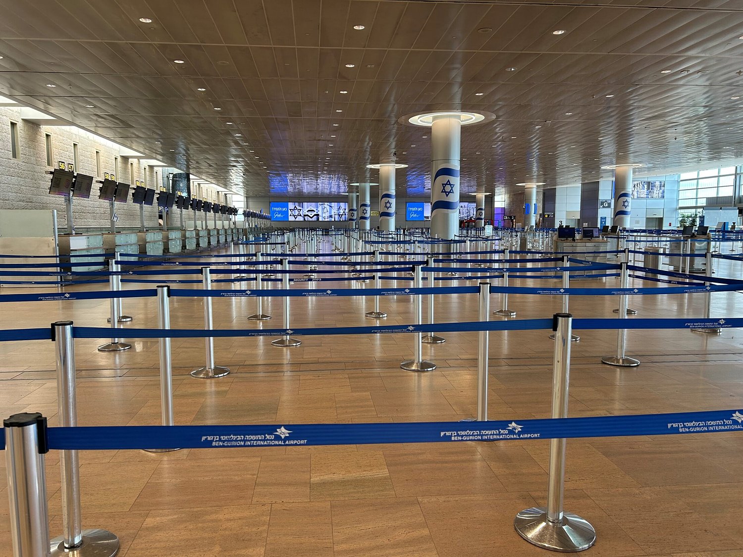 First U.S. evacuation flight from Israel lands in Greece