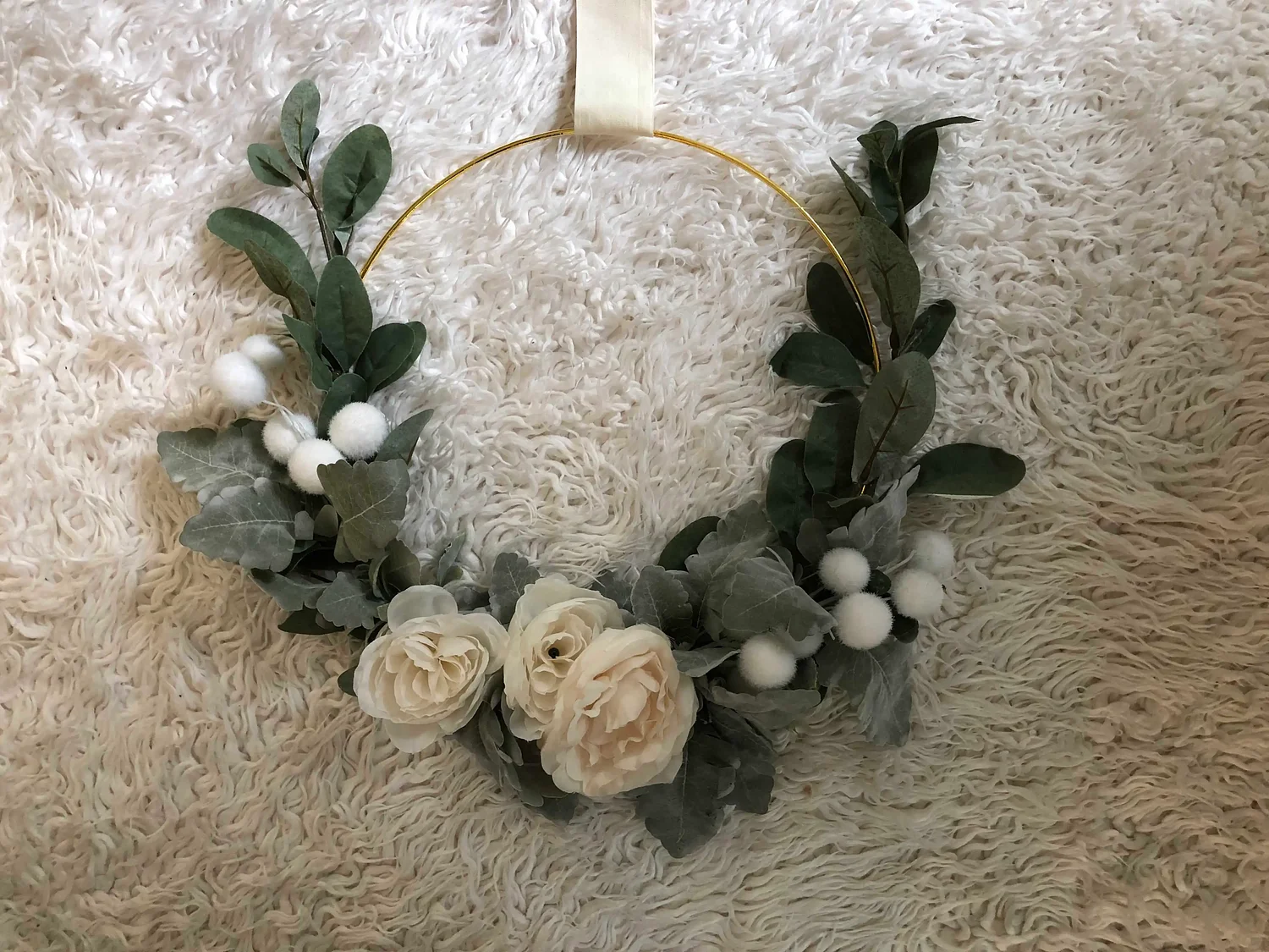 How to make a non-traditional holiday wreath