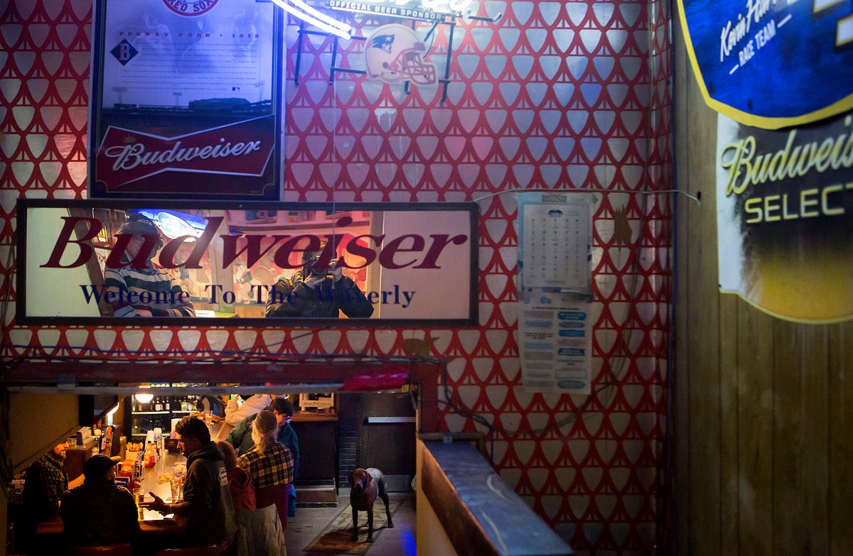 Where to find the best dive bars in Maine