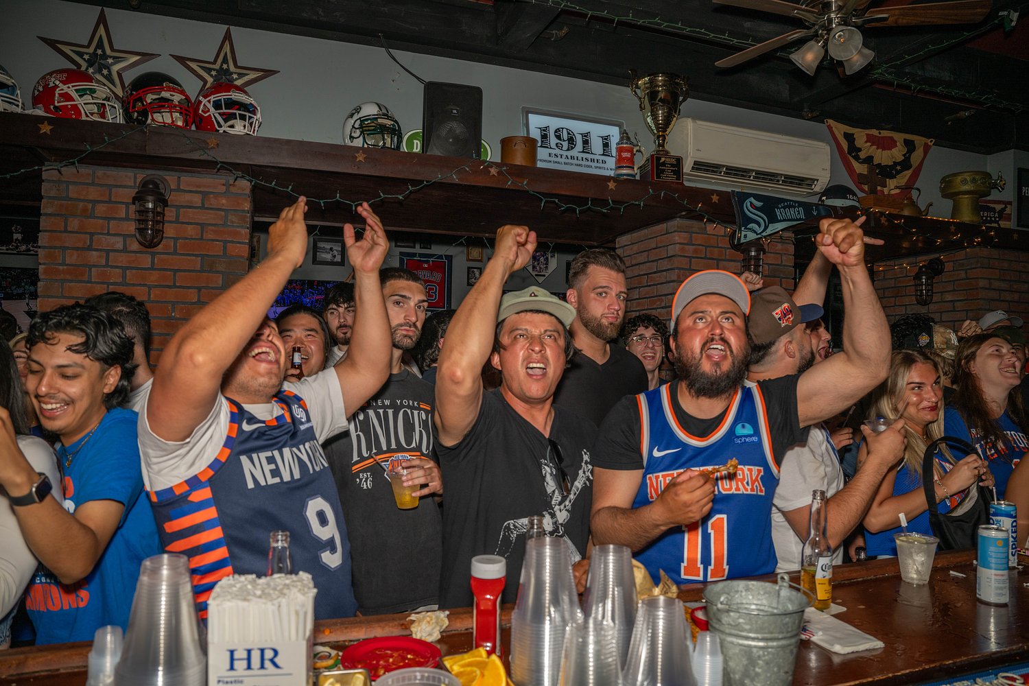 We’re No. 1: Staten Islanders erupt in celebration after Knicks capture first title in 53 years (photos)