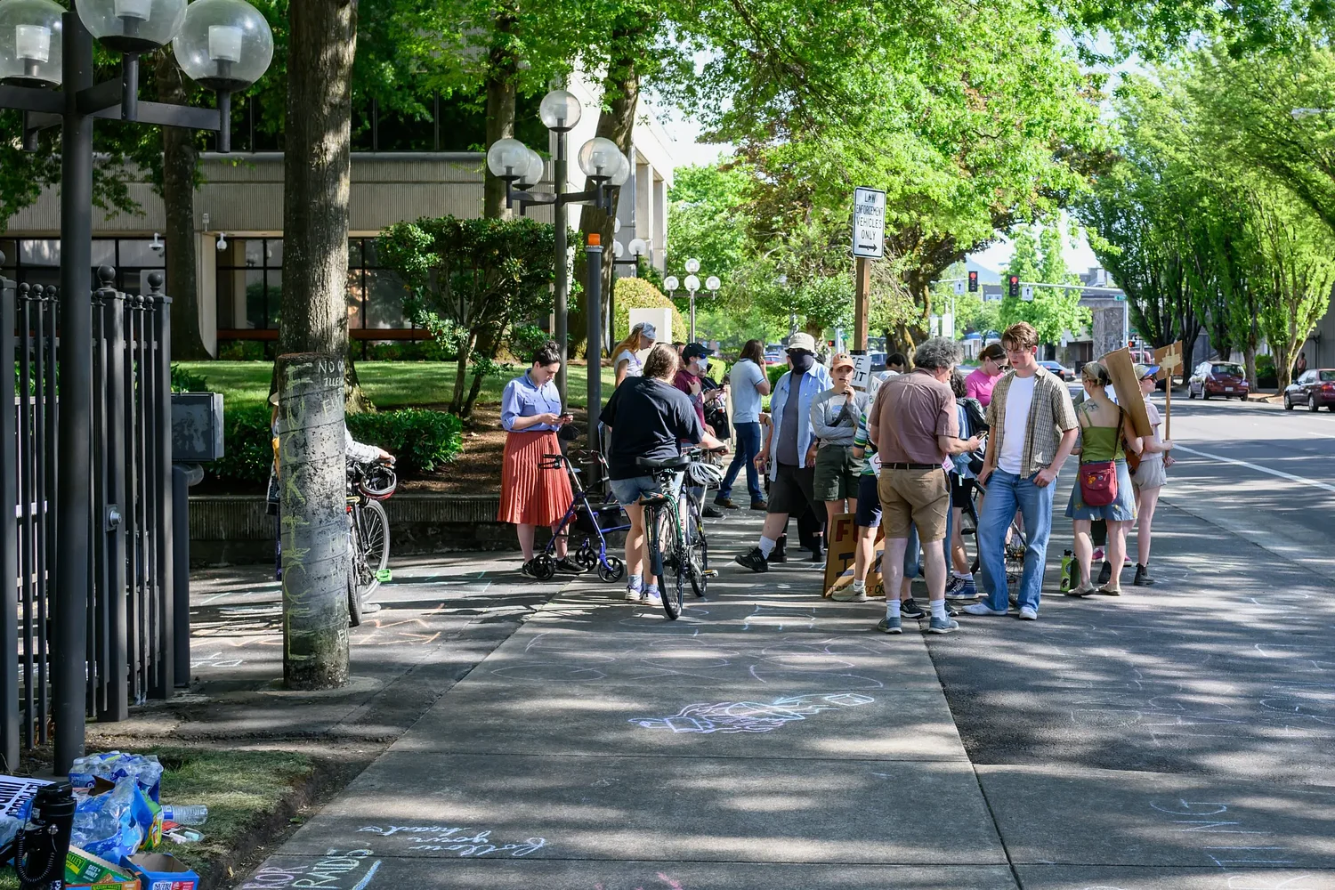 Eugene protesters sue, saying federal rules infringe on free speech rights
