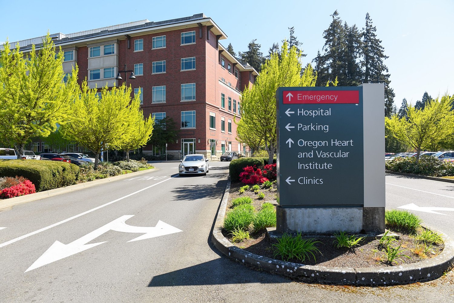 Kotek secures funding for maternity care, including in Lane County 