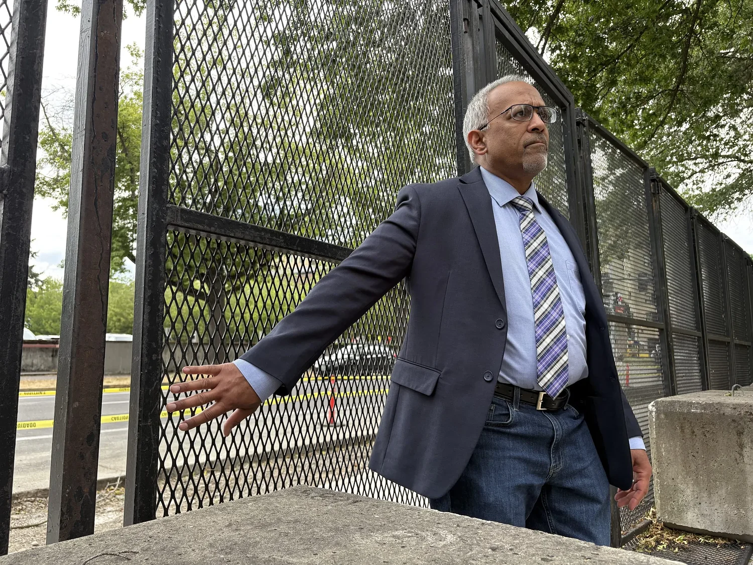 Judge grants activists’ request to open plaza, orders removal of fence at Eugene Federal Building