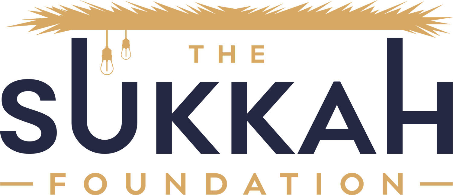 After 30 years of building sukkahs, a family business is giving them away