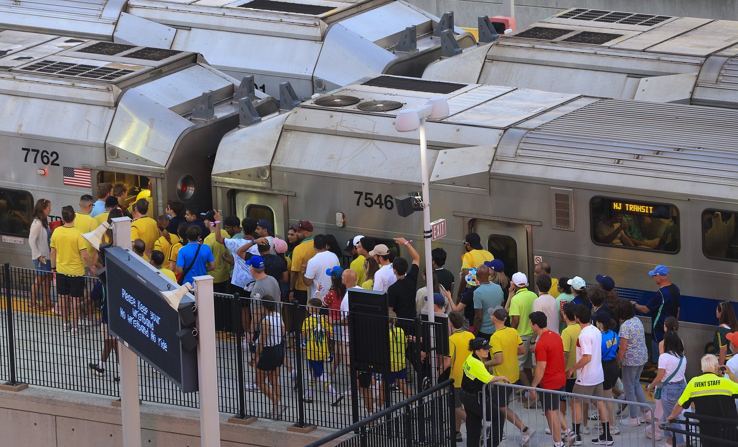 $20 World Cup shuttle buses sold out for France vs. Senegal match at MetLife