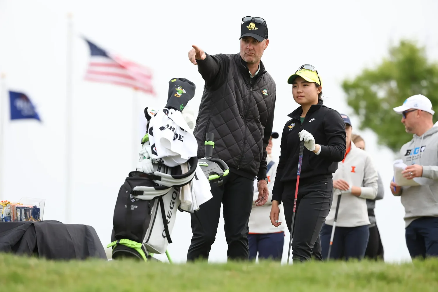 Hitting a bucket of balls with the coach who’s helped make UO women’s golf a powerhouse