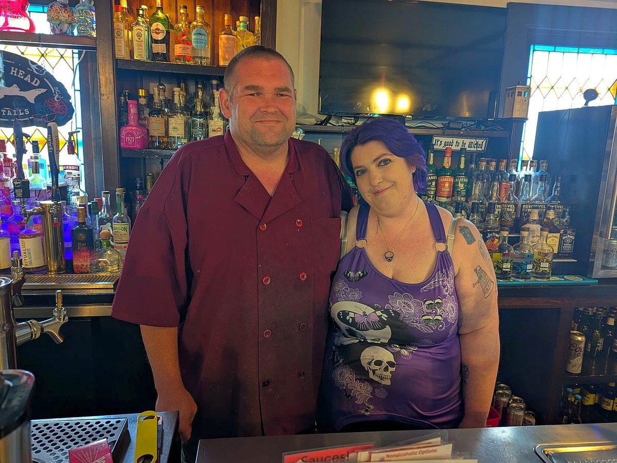Midcoast select board grants burlesque permit for downtown tavern