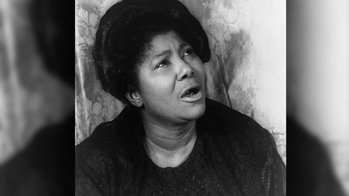 1911: Mahalia Jackson is born