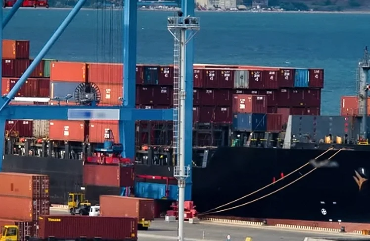 Coast Guard Arrests Container Ship Captain For Operating Under the Influence