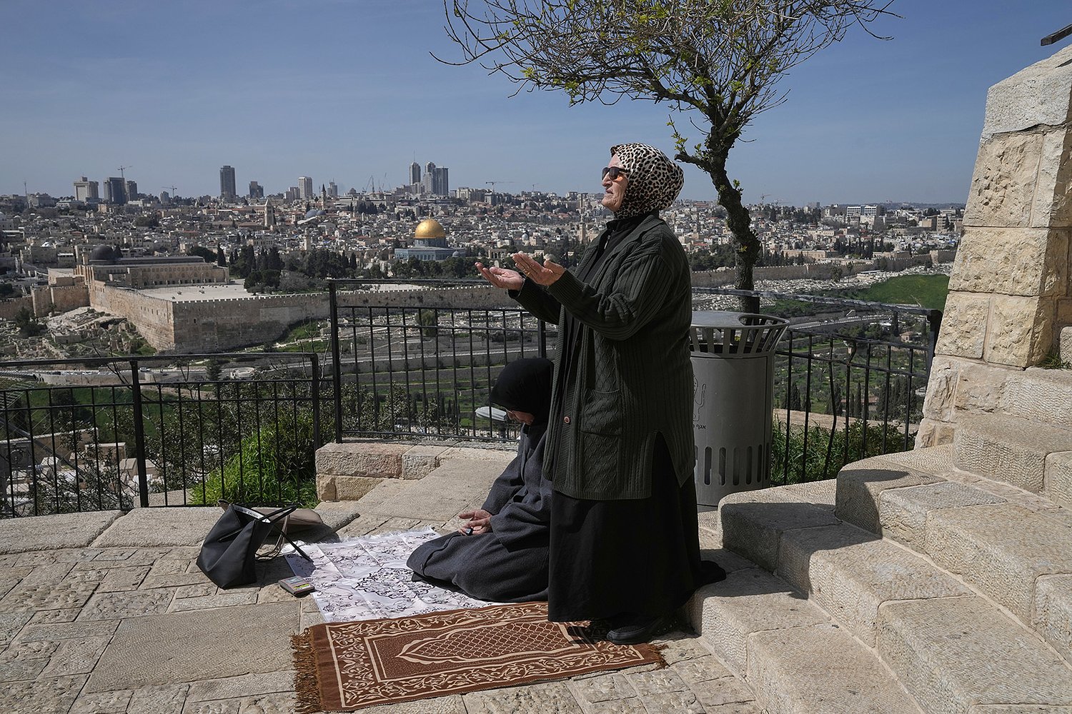 Muslim leaders argue Al-Aqsa Mosque closure during Ramadan may be politically motivated
