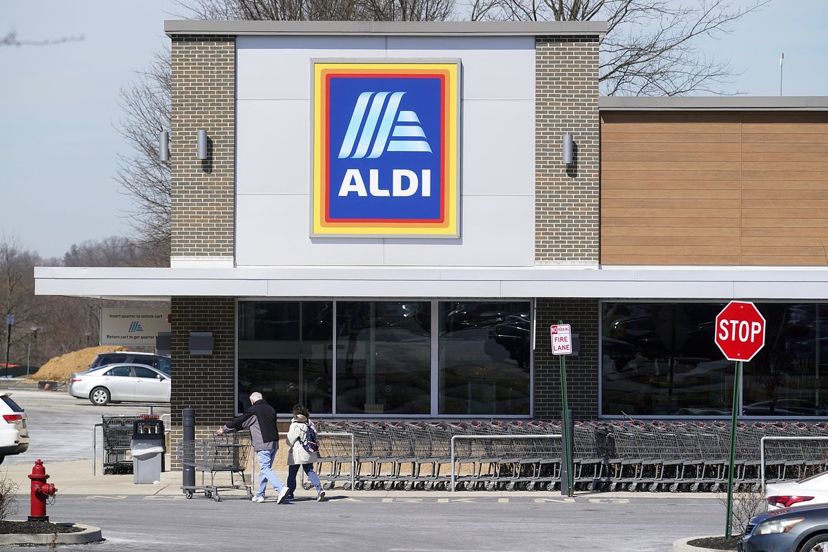 Aldi is set to open its 1st Maine store this month