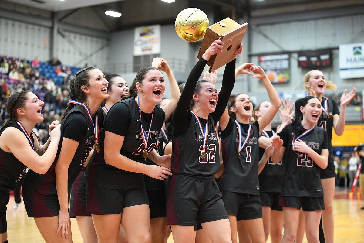 This father-daughter duo helped make basketball history for their northern Maine town