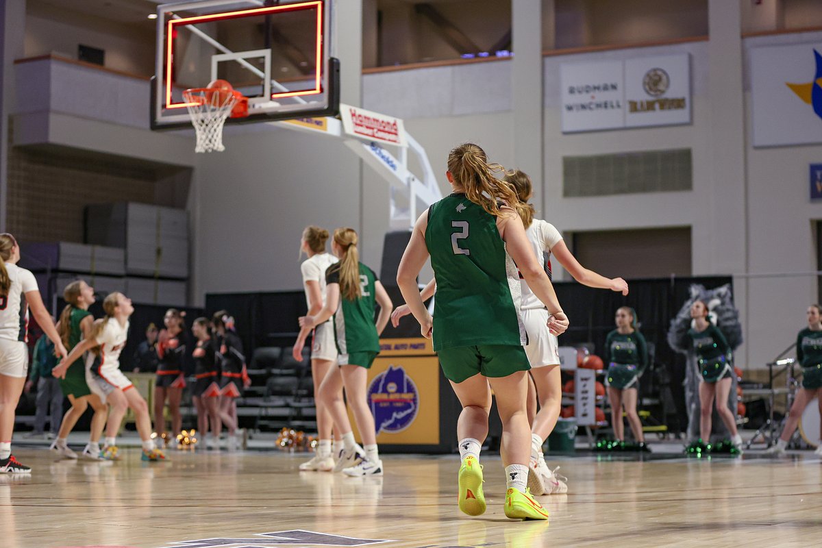 Watch: Maine basketball team advances to state final with 3 buzzer-beaters
