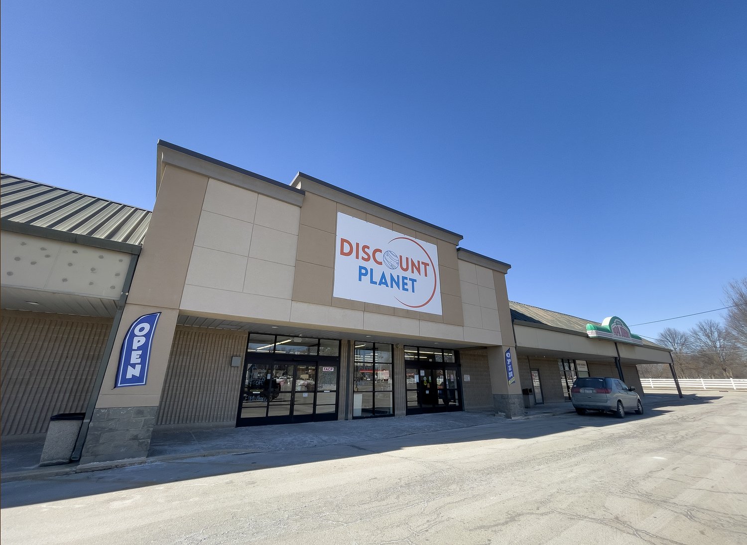 Discount Planet to exit Bradley’s orbit