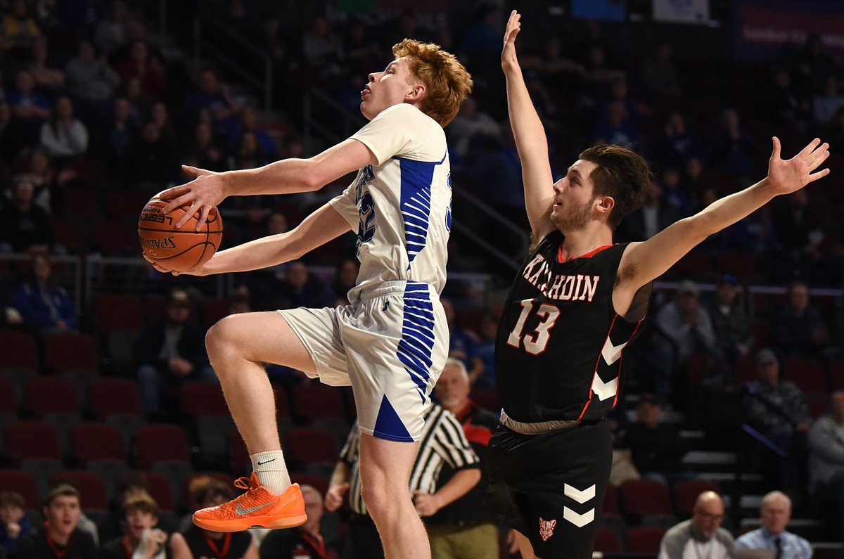 Watch how this Maine sophomore took over again for his basketball team  