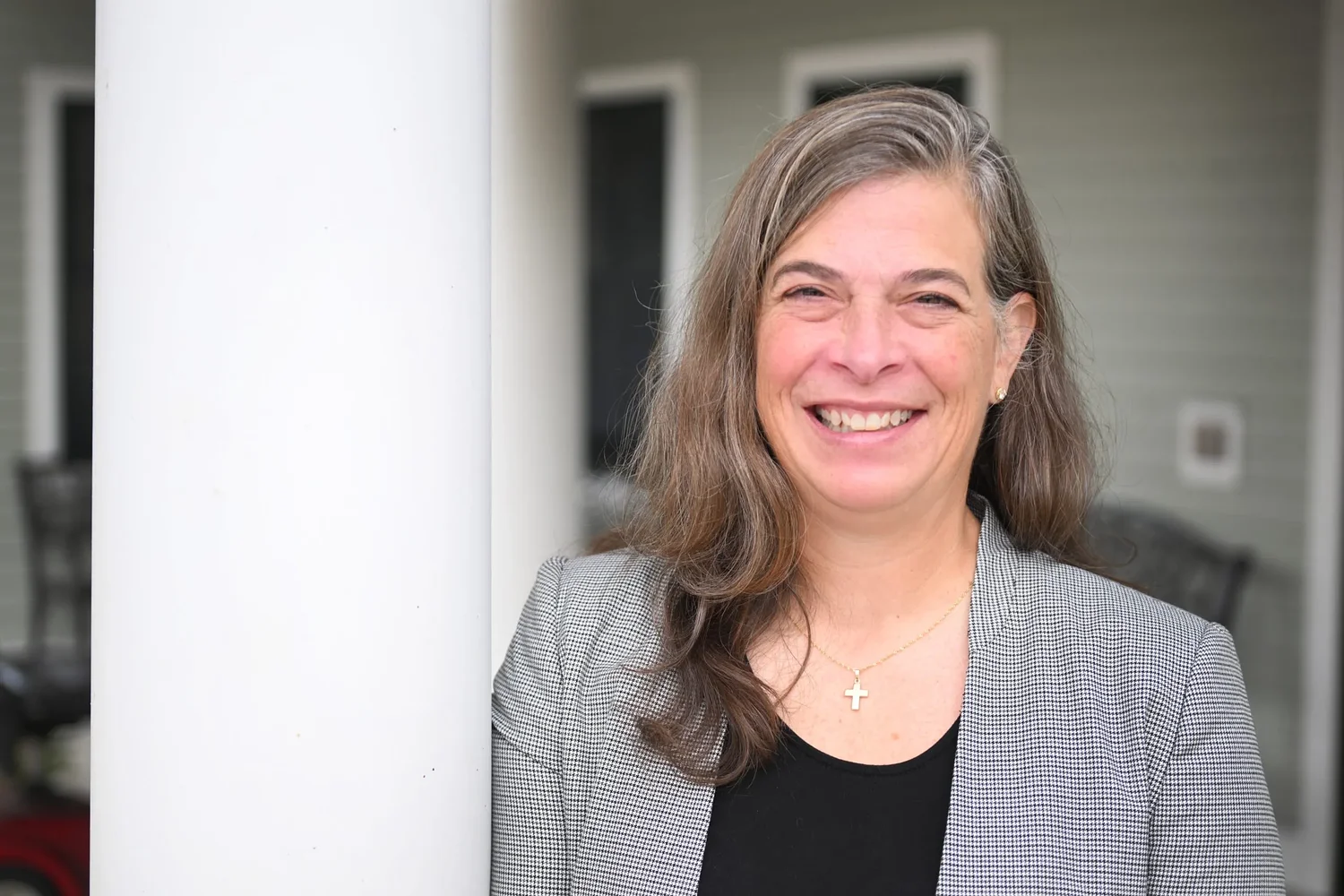 Officer Laura Gordon retires after 33 years in law enforcement