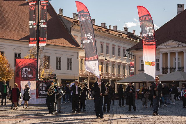 Jurnal de festival: o zi a aplauzelor, pe scenă și în afara ei la Astra Film Festival 2025