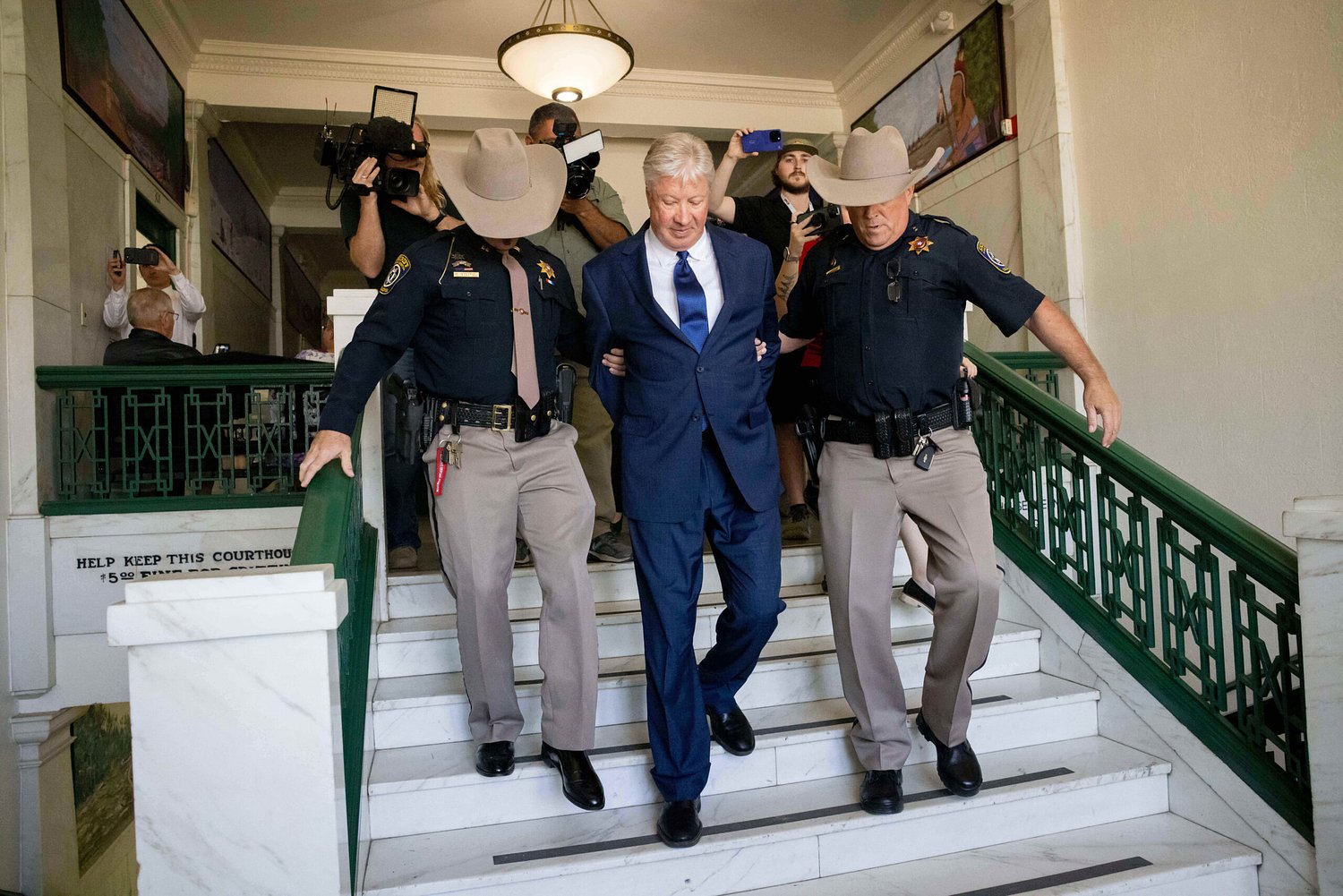 Texas megachurch founder Robert Morris pleads guilty to child sex abuse charges