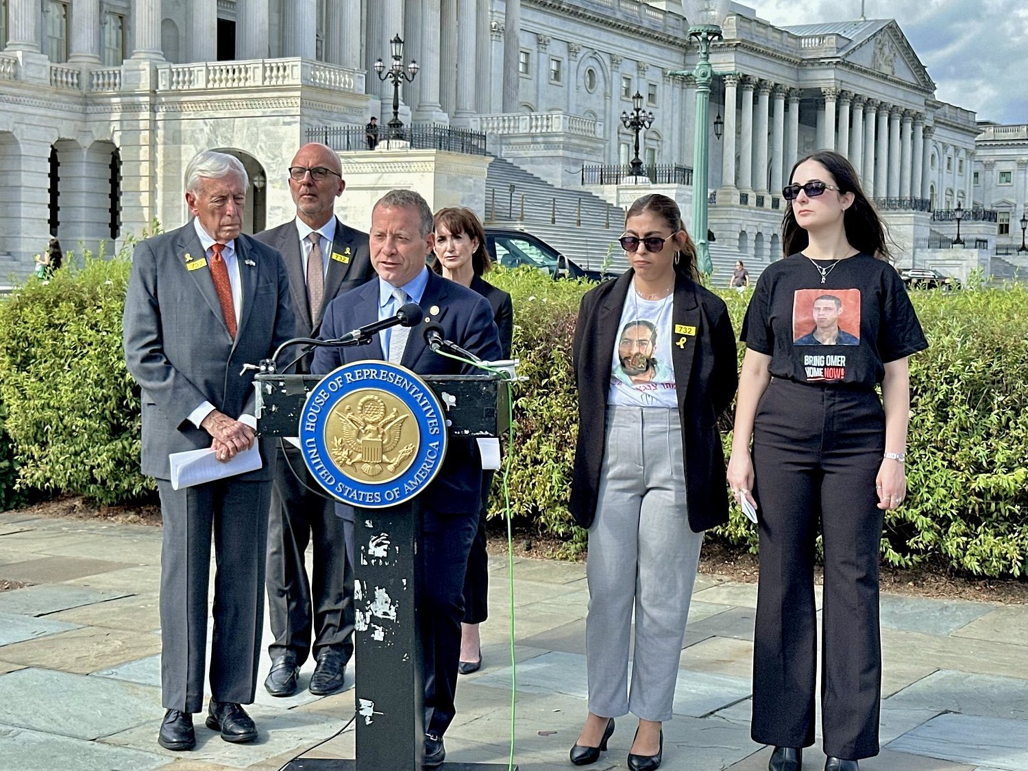 Gottheimer, Hoyer blast Israel critics, emphasize responsibility for war falls on Hamas