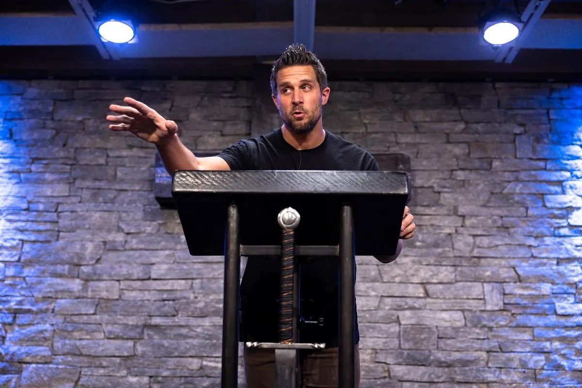 The growing political influence of Maine's Calvary Chapel