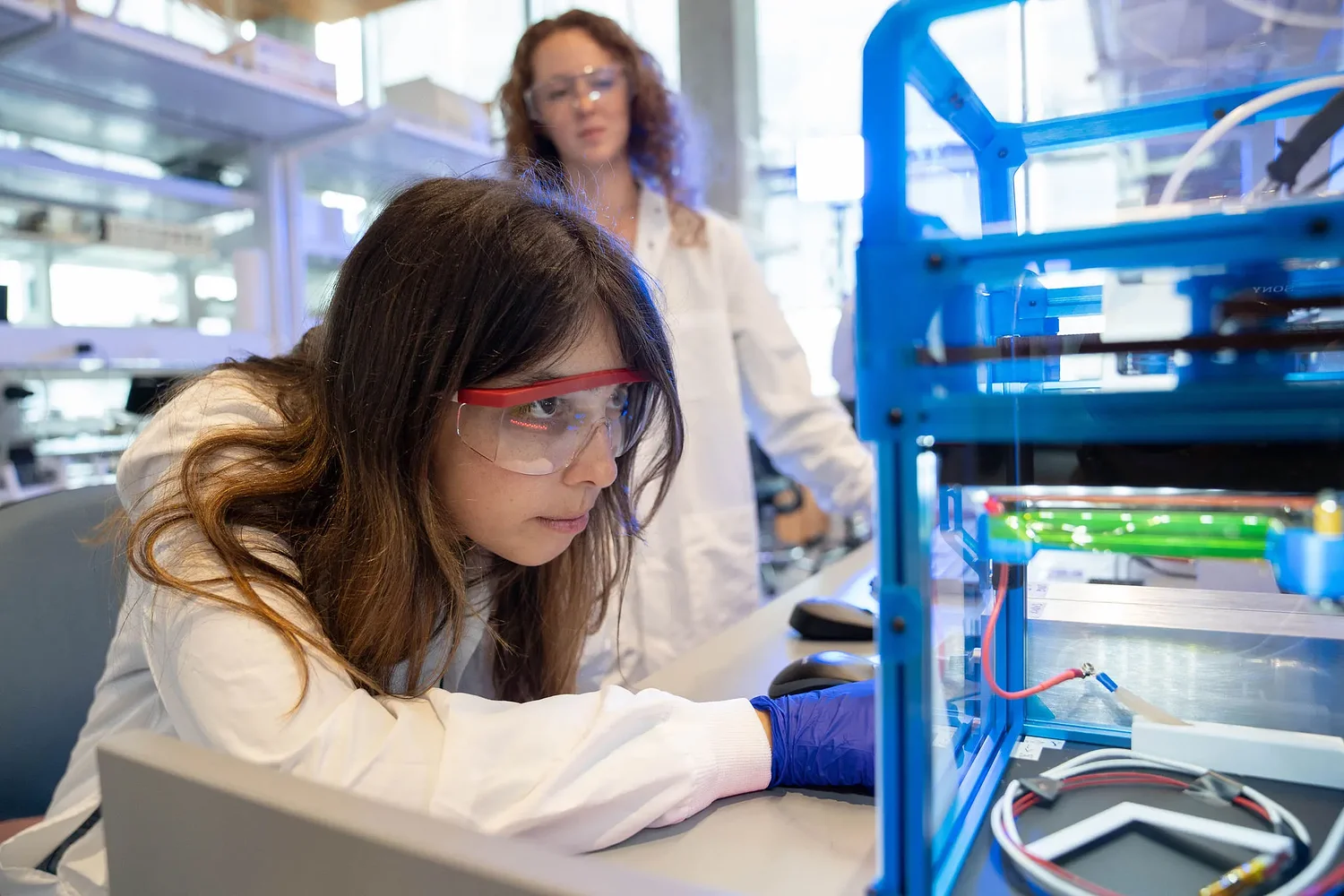 High-impact science at the University of Oregon's Knight Campus the focus of April 30 talk