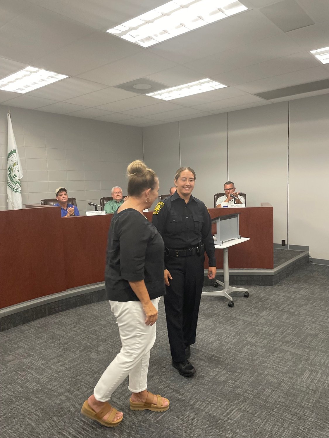 Mendota swears in new police officer