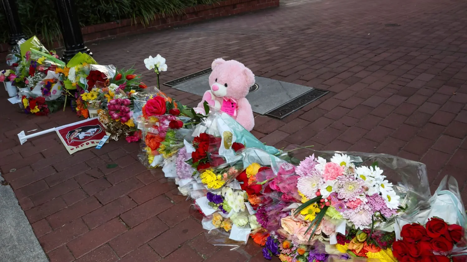 Students at Florida State gather at memorials, prepare to retrieve belongings after deadly shooting