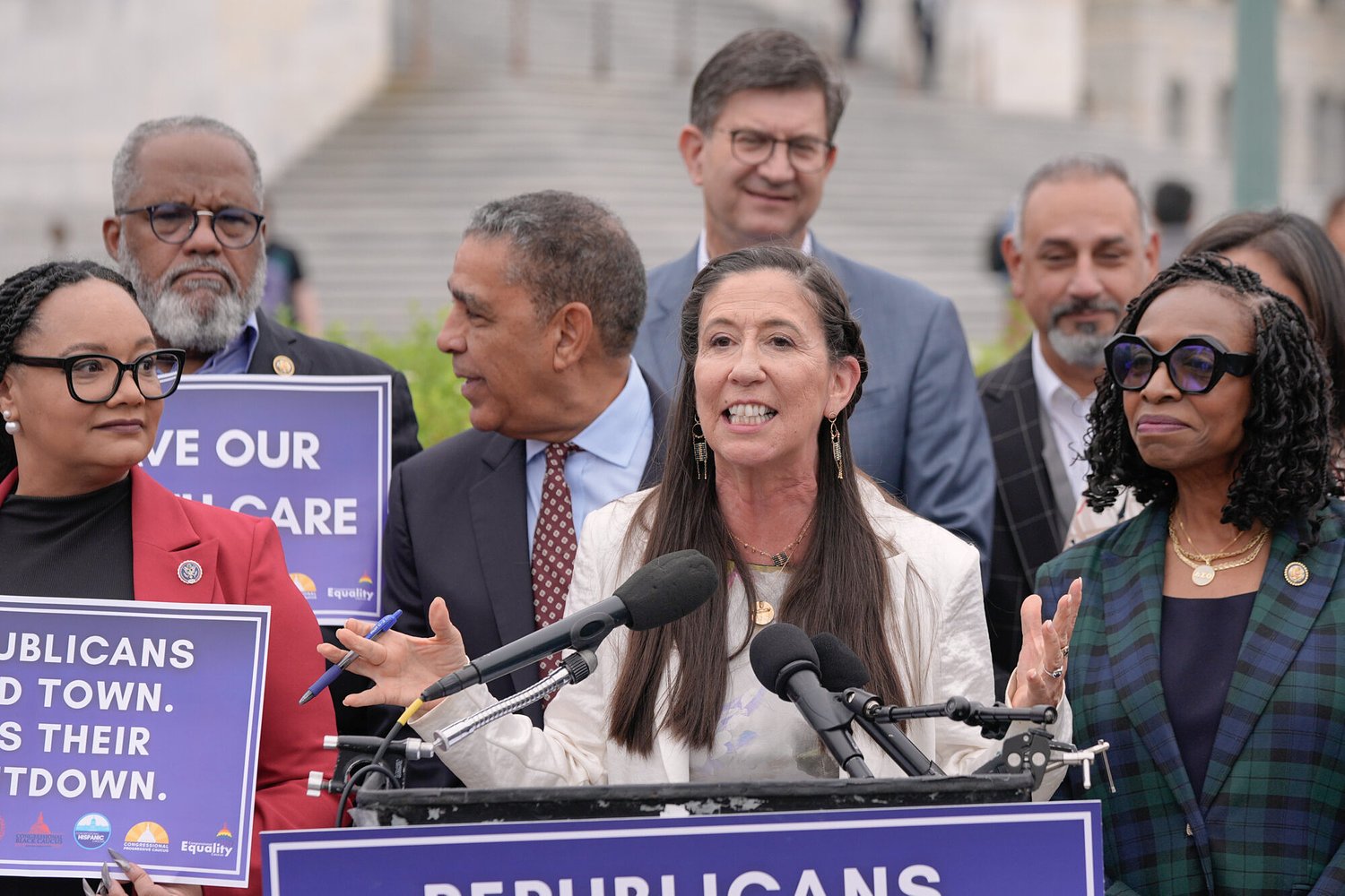 Women in Congress say a gender gap impedes investigations of sexual harassment