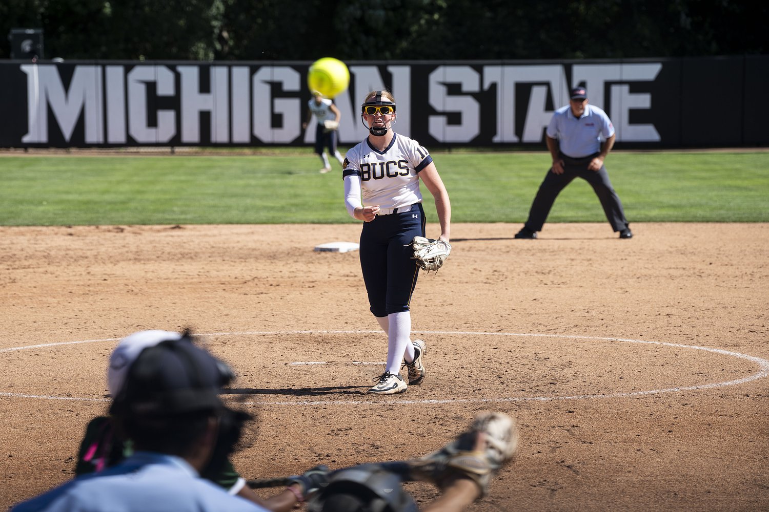 Unshakable Lorelei Chciuk strikes out 15 as Grand Haven softball advances to D1 title game