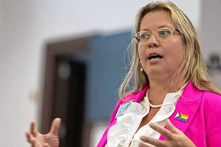 Karen Liot Hill to pay $1,000 fine for misuse of campaign funds, others penalized for overdue reports