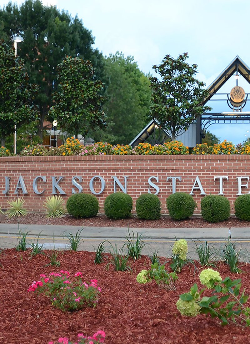 Jackson State alums demand open dialogue with Mississippi college board 