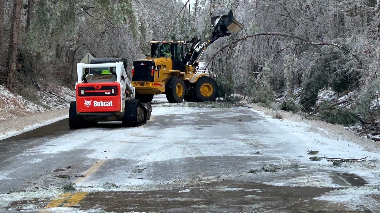 Lights are slowly coming back on, but many Mississippi roads remain messy after ice storm