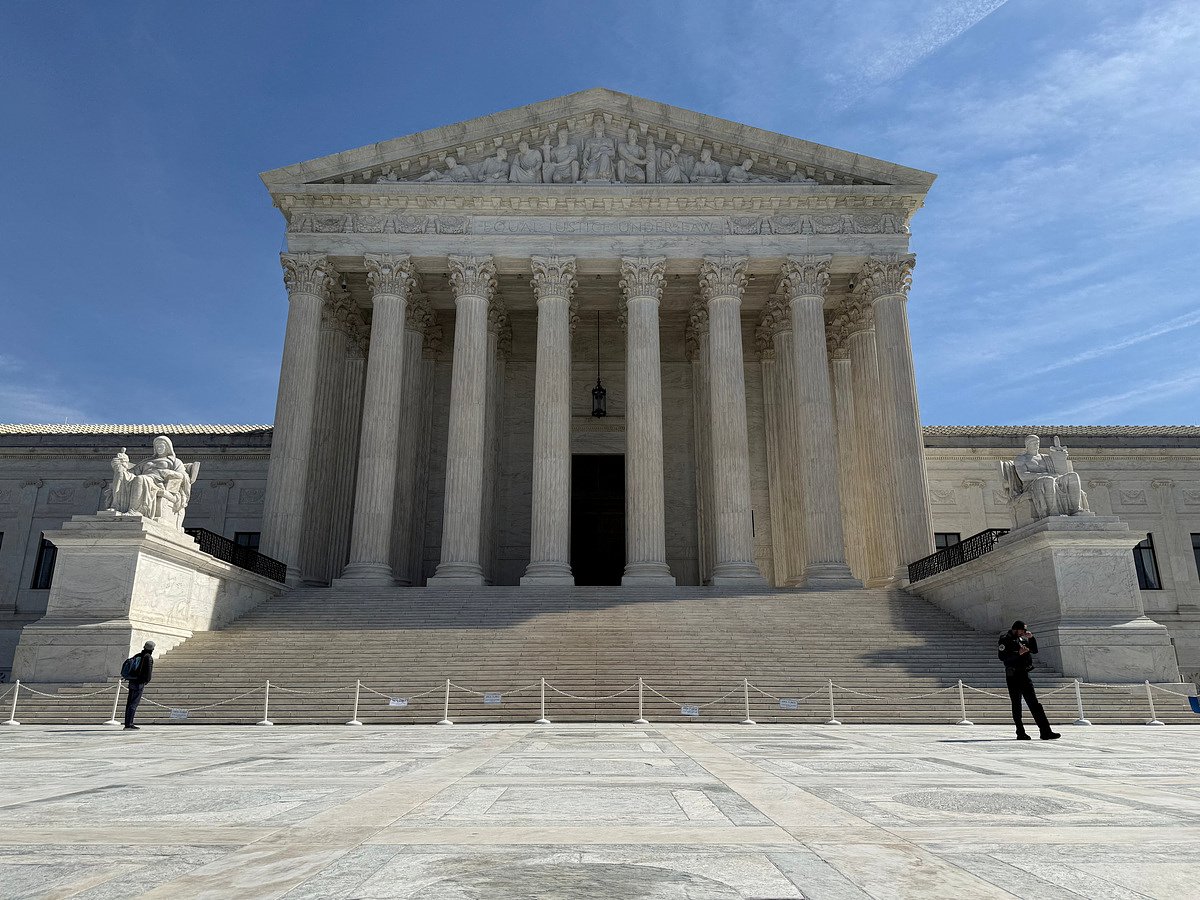 US Supreme Court undermines key provision of Voting Rights Act
