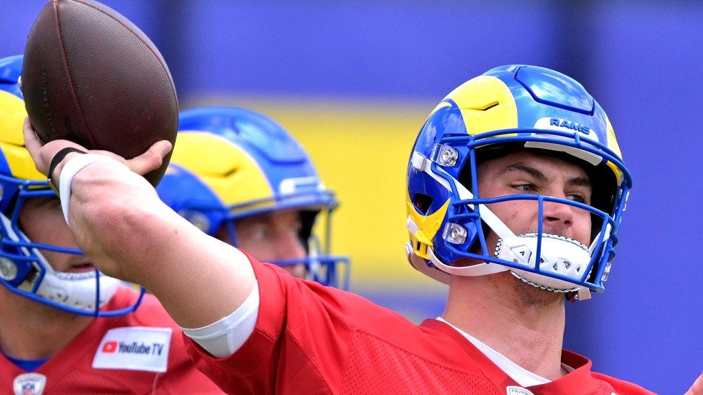 Why hasn’t Ty Simpson signed his first NFL contract yet?